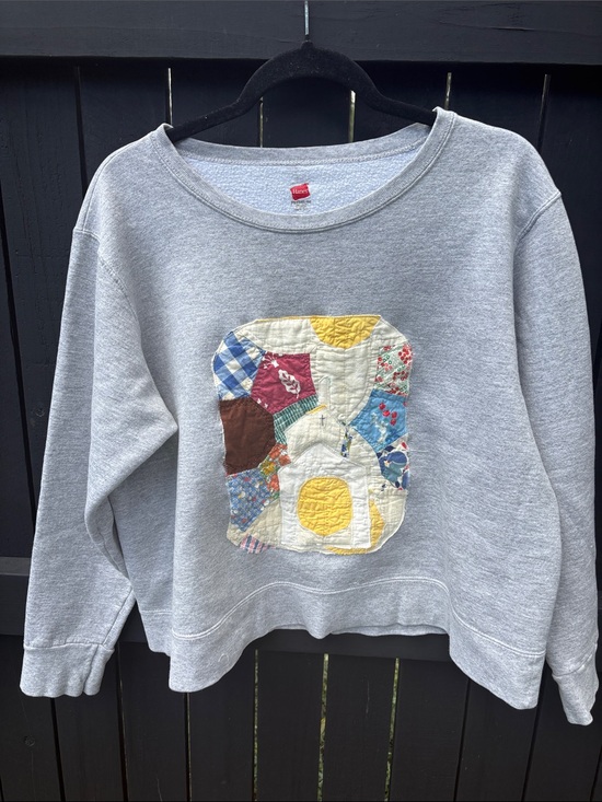 Hanes Sweaters - Gray Pullover Sweatshirt with Quilted Church Patchwork Detail/